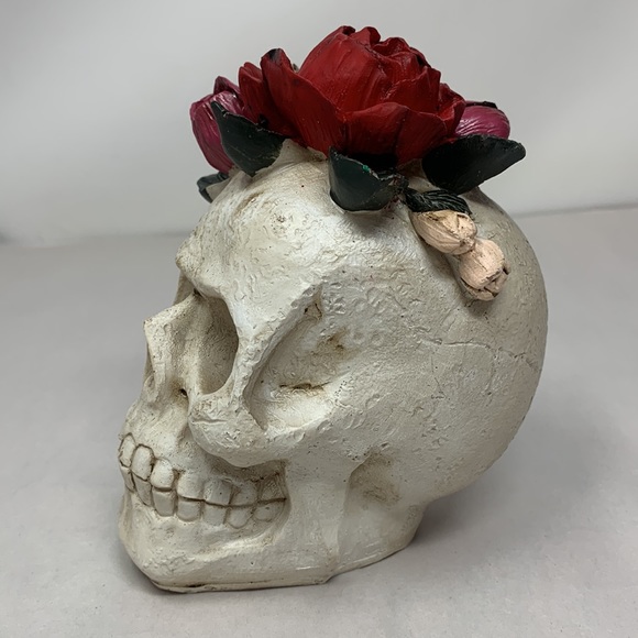 Halloween / Dia de Los Muertos Day of Dead resin 5.3” Skull with flowers NEW - Picture 4 of 16
